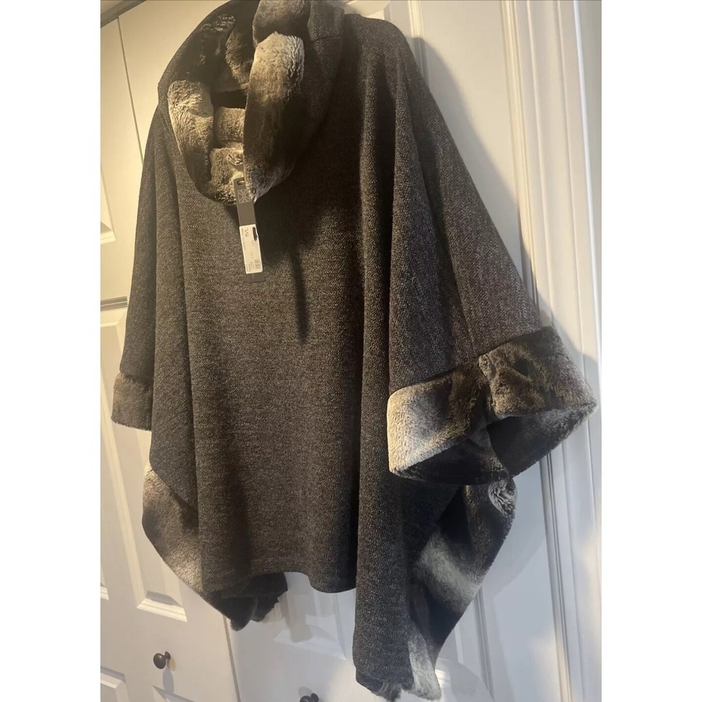Capote Black Gray Faux Fur Poncho Top Sweater Size Medium/Large New With Tag